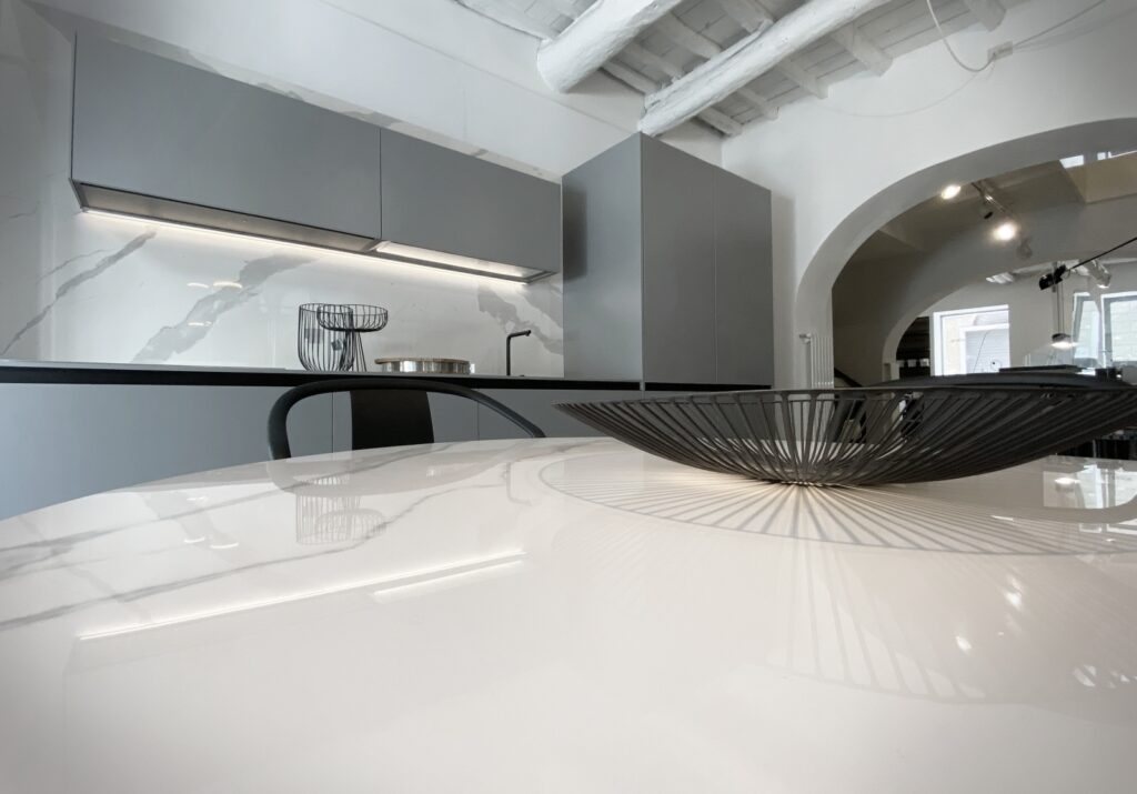 Cuisine sur mesure haut de gamme en céramique – Lyon 2 – Moodus