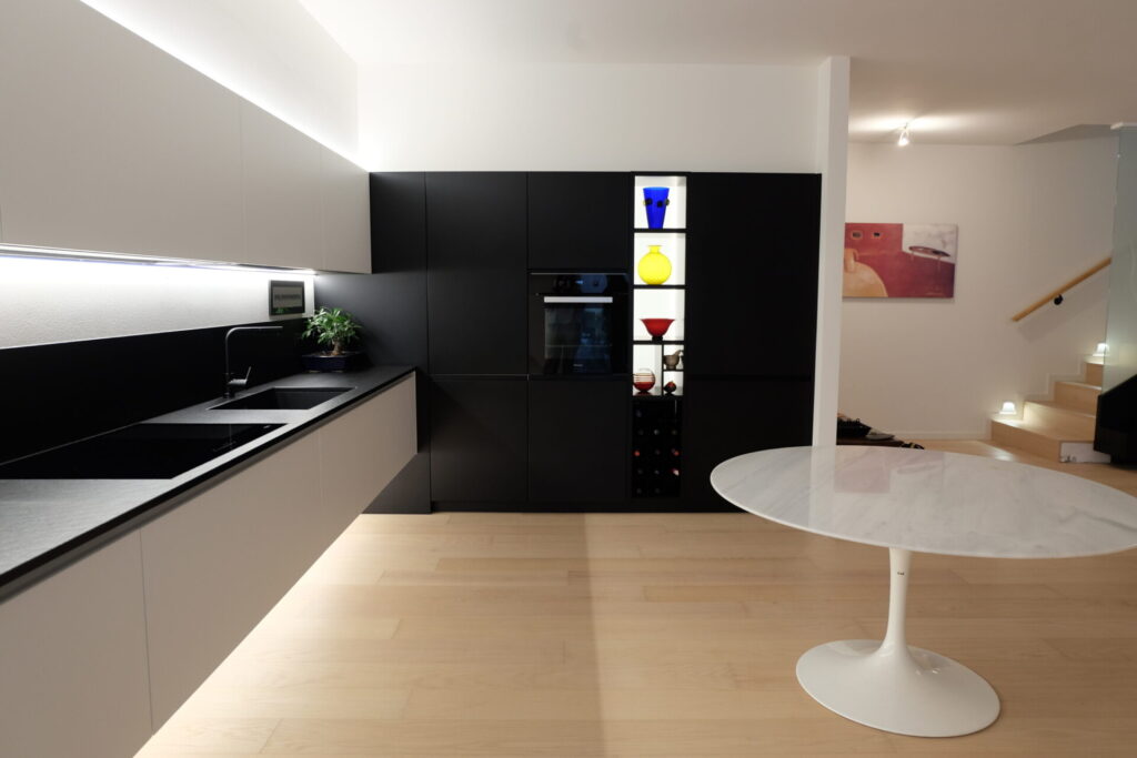 Cuisine graphique et minimaliste sur mesure – Tassin la Demi-Lune – Moodus